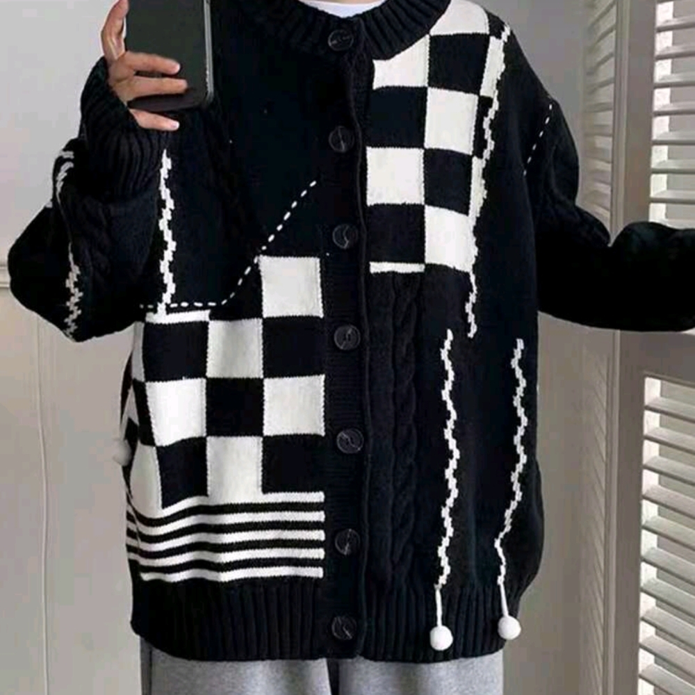 Men's Loose Fit Plaid Pattern Cardigan Sweater - Picture 5 of 6